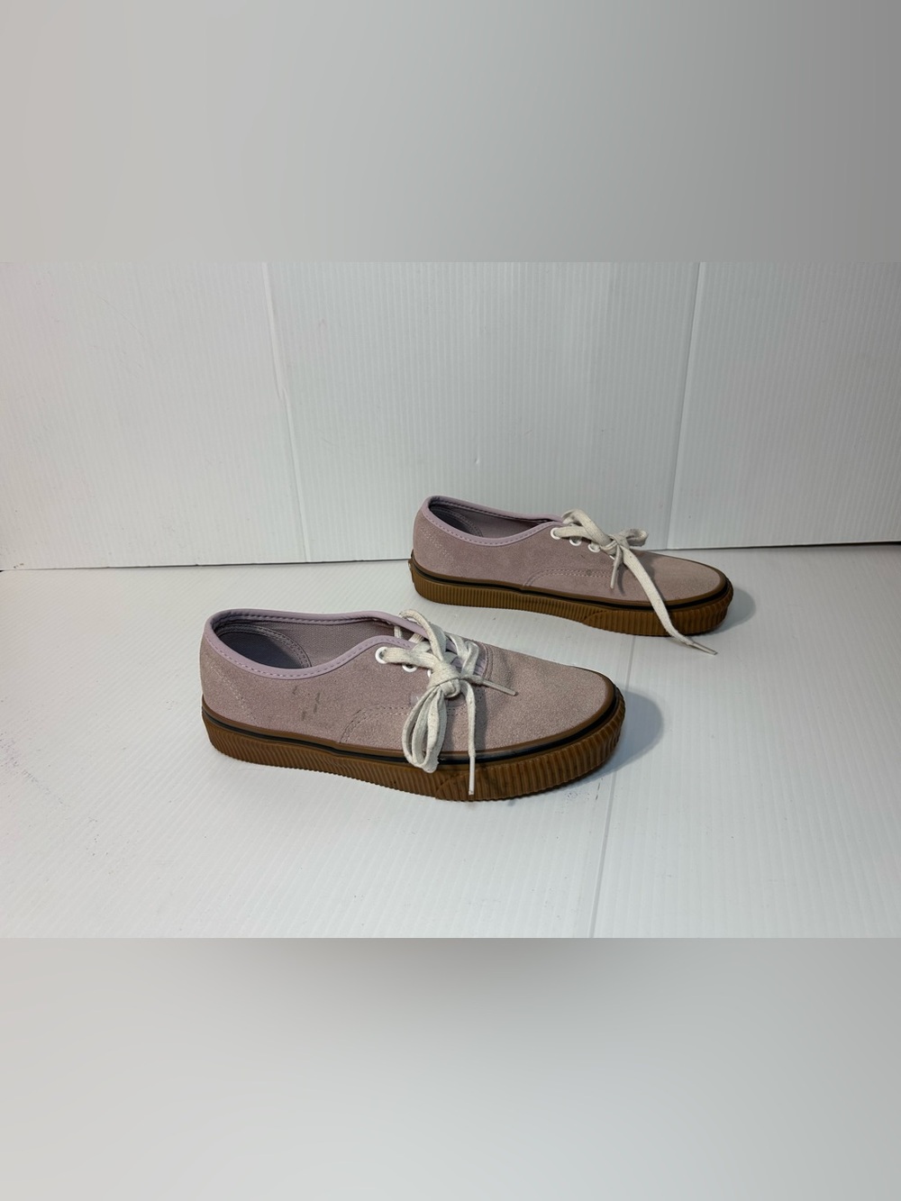 Vans Casual Lace-Up Sneakers in Light Pink size 7.5